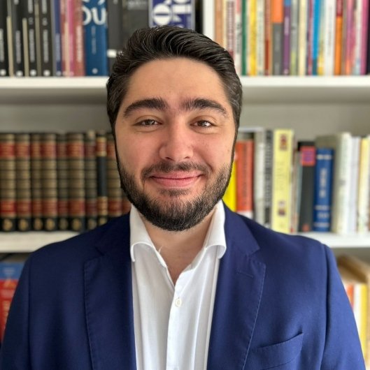 Dr. Matheus Bacila de Mesquita
