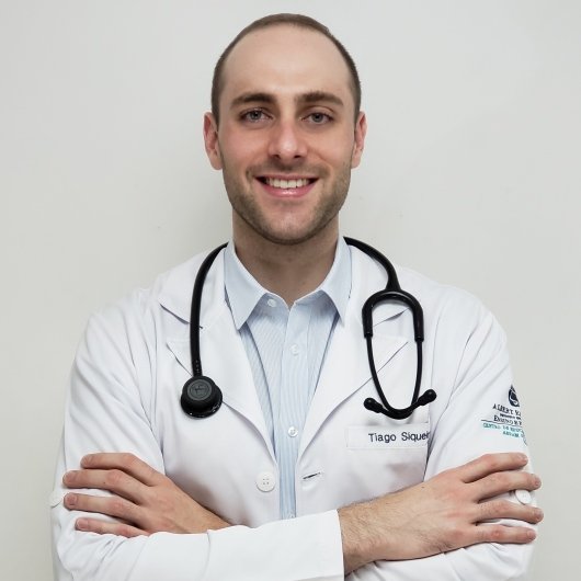 Dr. Tiago Siqueira