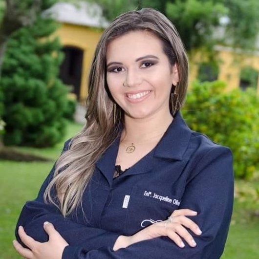 Dra. Jacqueline Oliveira