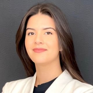 Dra. Marina Baeta Neves