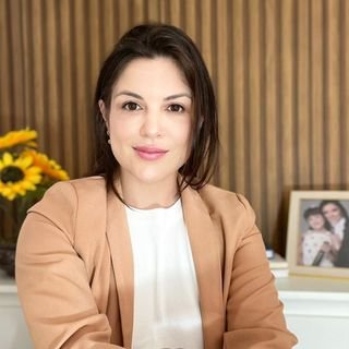 Dr. Naiara Carvalho