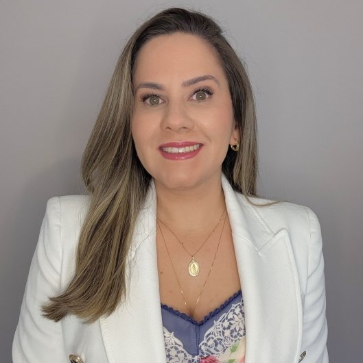 Dra. Anna Paula Maiato