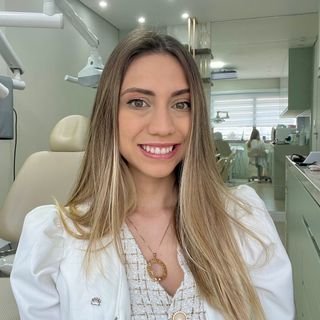 Dra. Carolina Dreher Martins