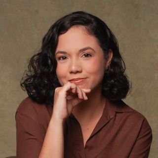 Dra. Vine Oliveira Philadelpho