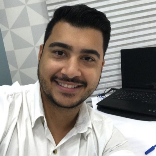 Dr. Douglas De Souza Tomé