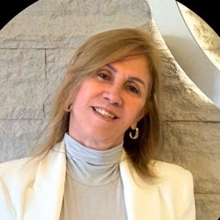 Dra. Silvia Tagliari Cestari
