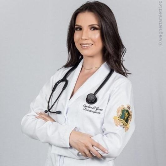 Dra. Caroline de Paula Gomes