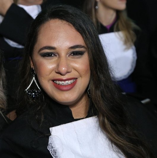 Dra. Ellen Moura