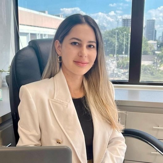 Dra. Débora Chaves