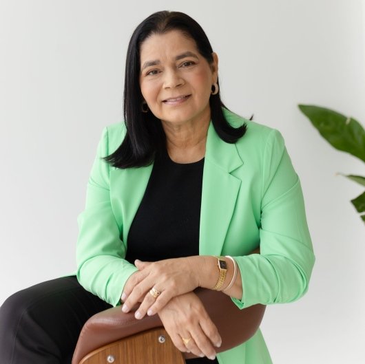 Dra. Avery Batalha