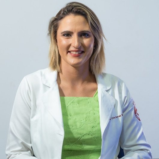 Dra. Livia Ferraz Boura