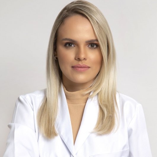 Dra. Lívia Moura