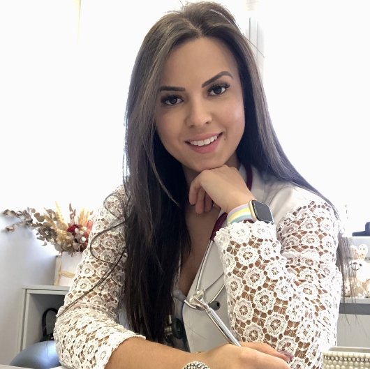Dra. Adrielle Arruda Franco
