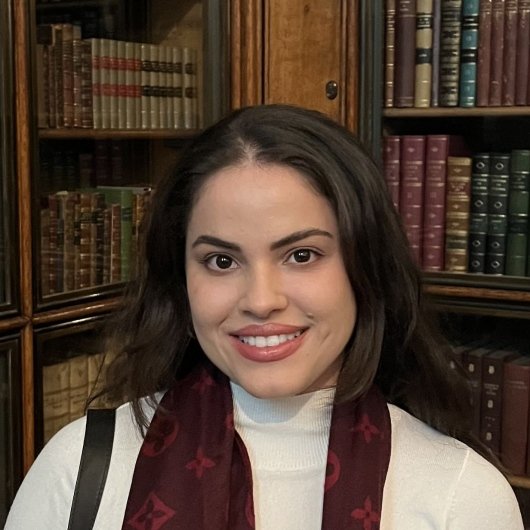Dra. Ravena Martins