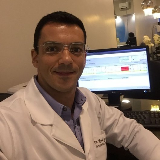 Dr. Rodrigo José de Resende Santos