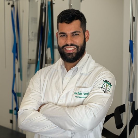 Dr. Jean Carvalho