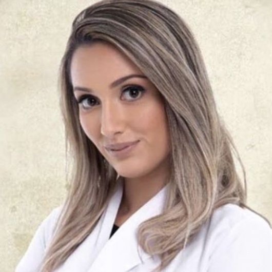 Dra. Stéphanie Almeida