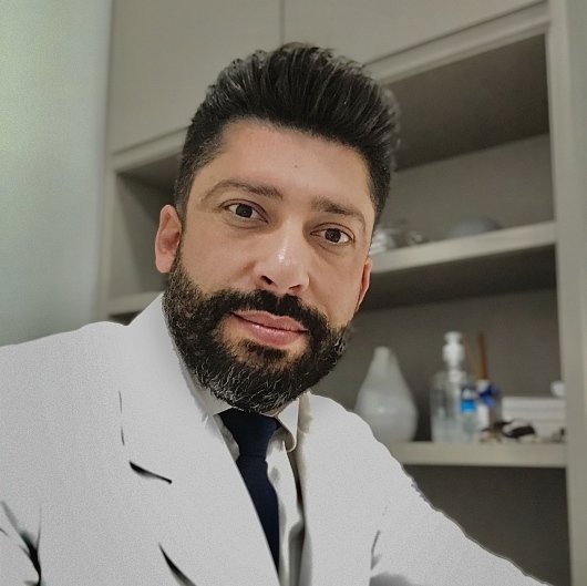 Dr. Lucas Avelino Pereira