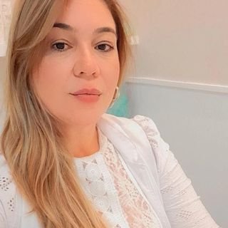 Dra. Izabella Caldas