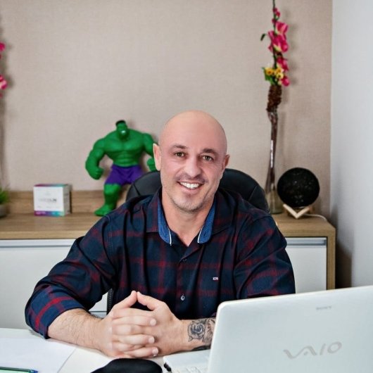 Dr. Marcelo Pugiali