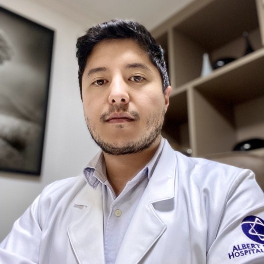 Dr. Marcos Vinícius Tadao Fujino