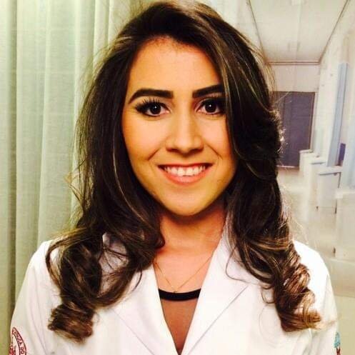 Dra. Vanessa Delmiro dos Santos