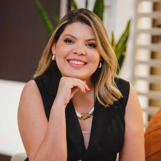 Dra. Thais Leal de Freitas