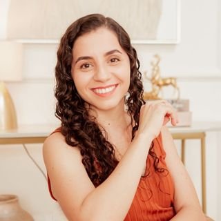 Dra. Gabriela Mansur Guerra