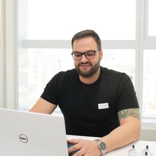 Dr. Mateus Senger