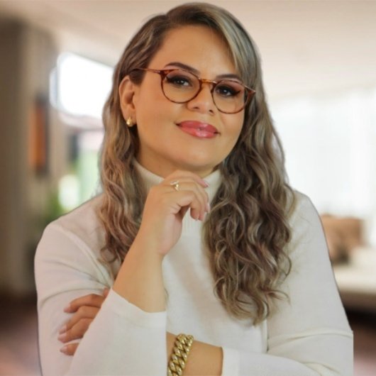 Dra. Verônica Souza
