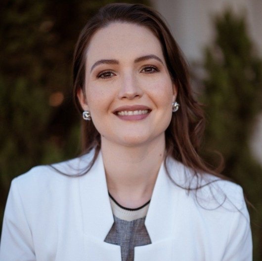 Dra. Lorena Furtado