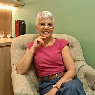 Cláudia Tenório