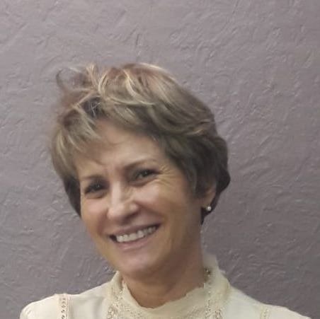 Dra. Flávia Carvalho