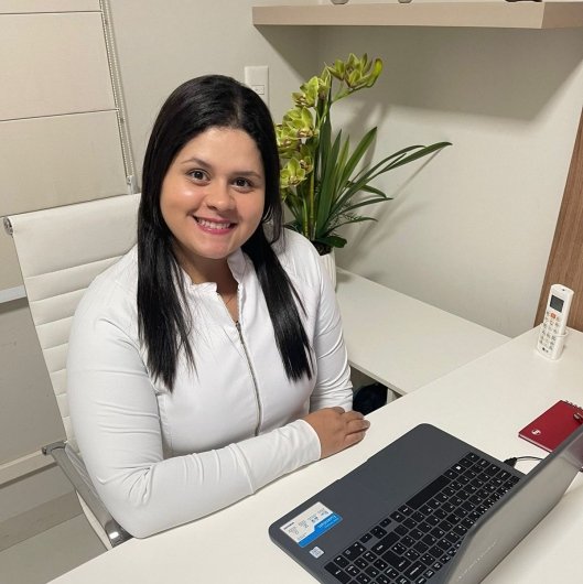 Dra. Bruna Teixeira Domingues