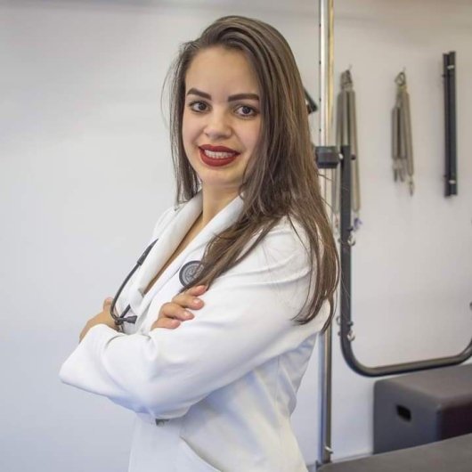 Dra. Jaqueline Feitosa Leonardo