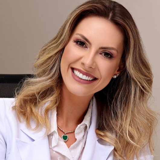 Dra. Júlia Oberger