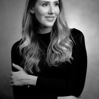 Dra. Laura Zalis