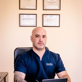 Dr. Carlos Brião