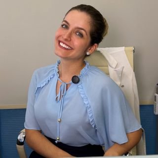 Isabella Brant De Moraes Palmeirao Alvarenga .