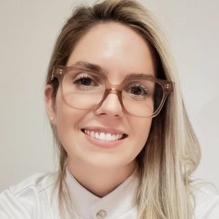 Dra. Paula Porto Morem