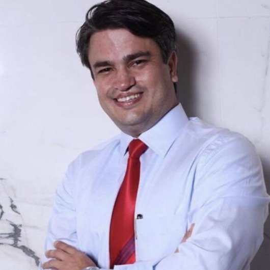 Dr. Eduardo Passamai .