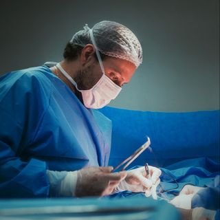 Dr. Luciano Amado Simão Incrocci