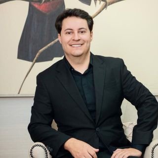 Dr. Brenno Vasconcelos Faria