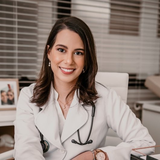 Dra. Aline Guimaraes De Faria