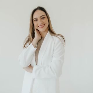 Dra. Elizabeth Zaroni Megale