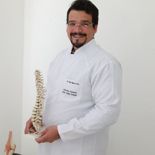 Dr. Thiago Faria .