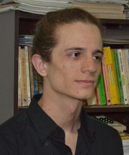 Renner de Almeida Bernardes Mariano