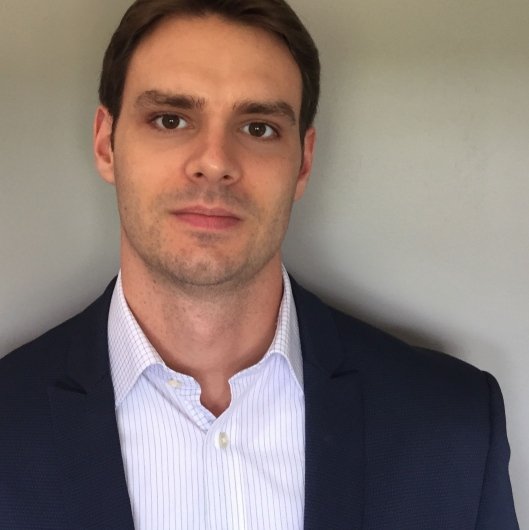 Dr. Bruno Dutra Roos