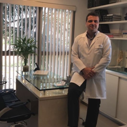 Dr. André Teixeira