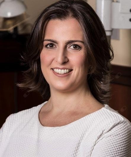 Dra. Letícia Procianoy
